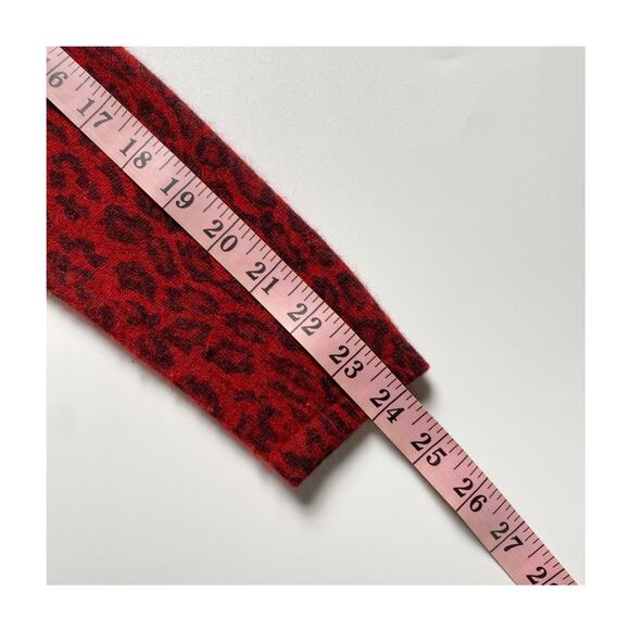 Neiman Marcus 100% Cashmere Red Leopard Print Sweater Size L - Picture 11 of 13